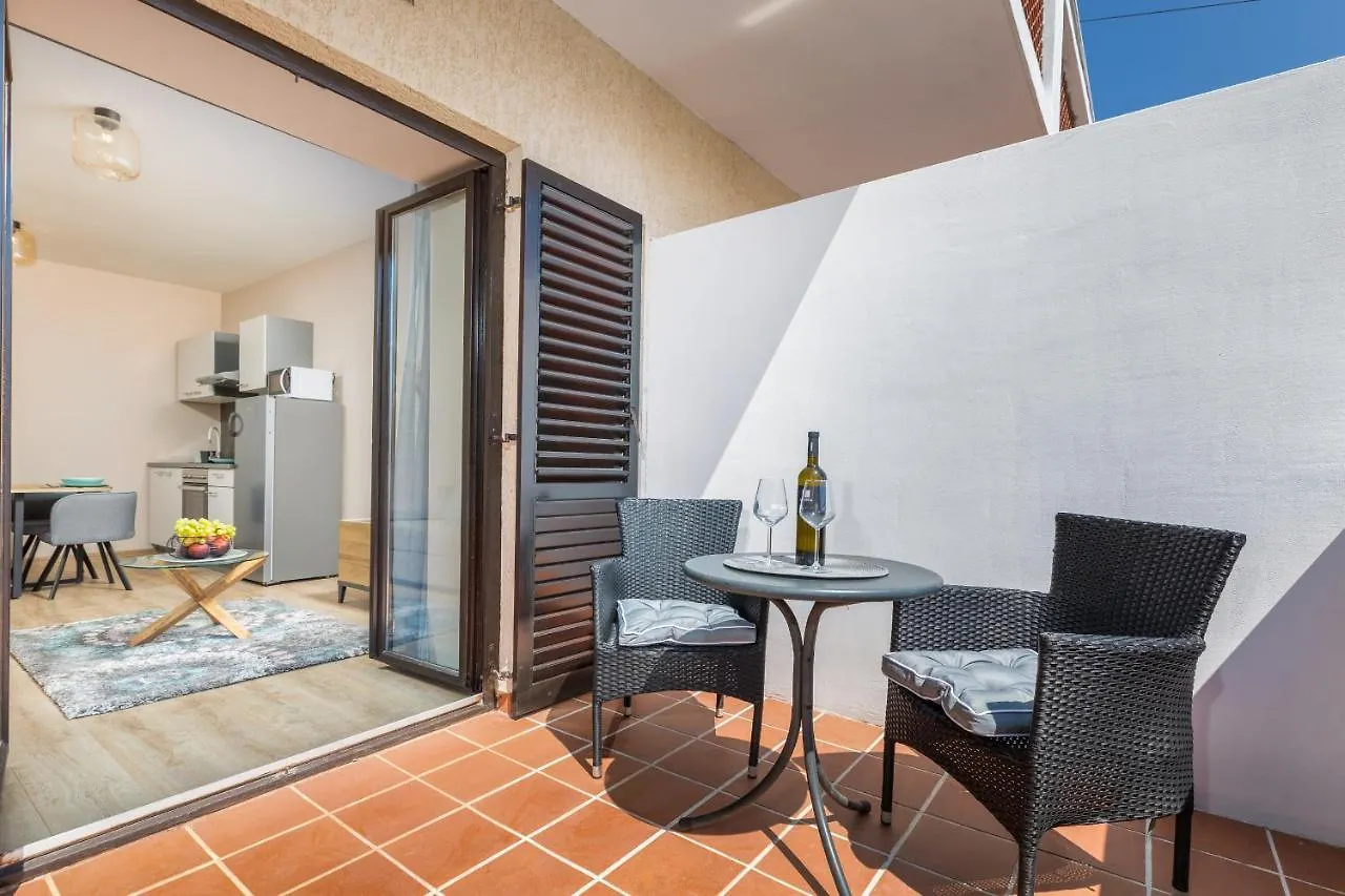 Wine House Apartments & Rooms Marceta Croatia